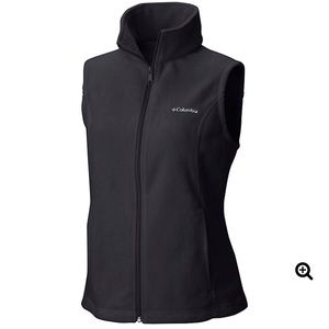 Women’s medium black  Columbia zip up fleece vest